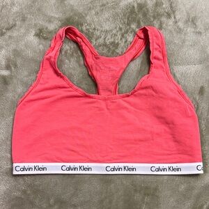Calvin Klein Women's Pink Sports Bralette